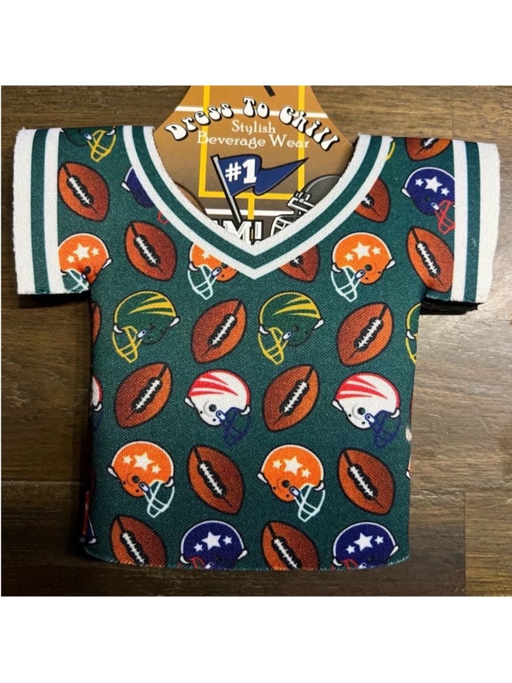 ✅ Football shirt beer bottle coozie